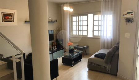 Sobrado à venda com 3 quartos em Saúde, São Paulo, SP