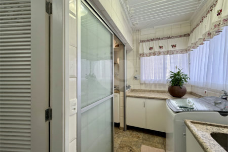 Apartamento à venda com 3 suítes em Campo Belo, São Paulo, SP