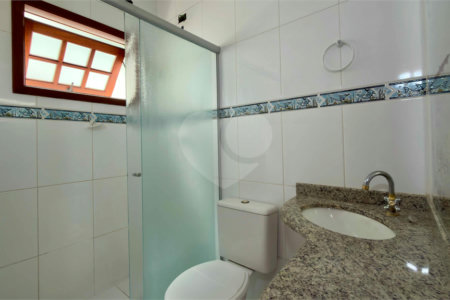 Casa à venda com 2 quartos no condomínio Portal dos Gamez, Atibaia - SP