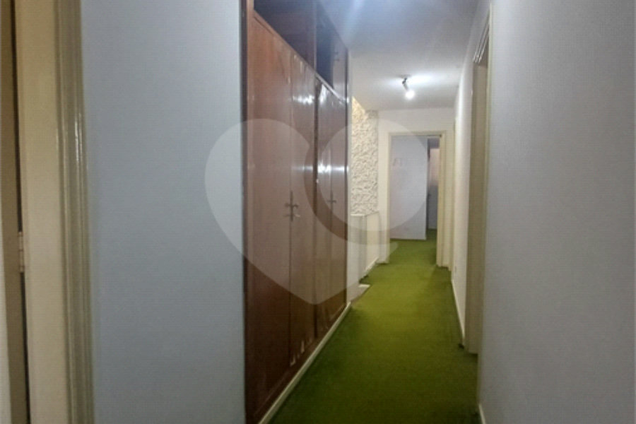 Sobrado à venda com 5 suítes em Vila Albertina, São Paulo, SP