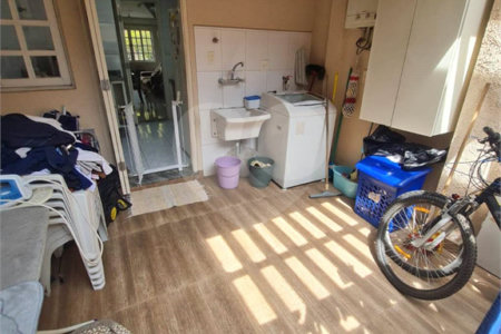 Casa à venda com 3 quartos, sendo 1 suíte, no condomínio Moradas do Ipê, São Paulo - SP