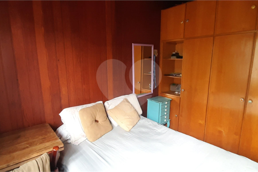 Casa à venda com 4 quartos, sendo 2 suítes, no condomínio Associação Reserva das Hortênsias, Mairiporã - SP