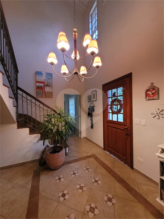 Casa à venda com 3 quartos, sendo 1 suíte, no condomínio Suíça da Cantareira, Mairiporã - SP
