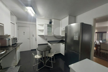 Apartamento à venda com 3 quartos, sendo 2 suítes,  em Cidade São Francisco, São Paulo, SP