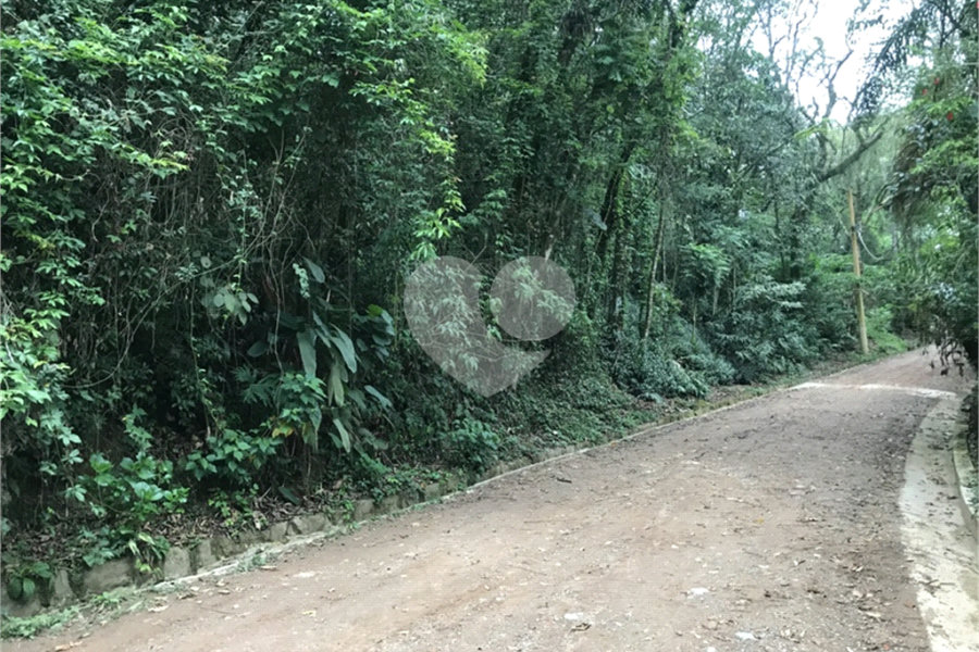 Terreno à venda no condomínio Jardim da Montanha I, Mairiporã - SP