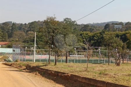 Casa à venda com 2 suítes em Jardim Santo Antônio, Atibaia, SP