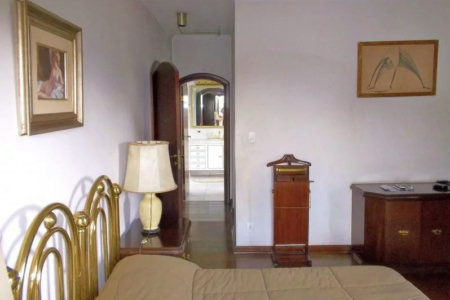 Sobrado à venda com 4 quartos, sendo 2 suítes,  em Jardim Leonor, São Paulo, SP