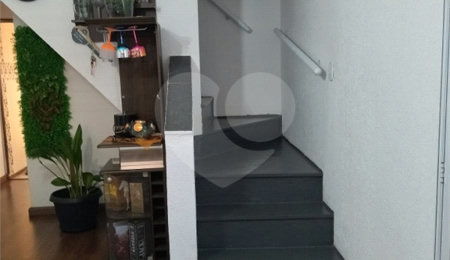 Sobrado à venda com 3 quartos em Artur Alvim, São Paulo, SP