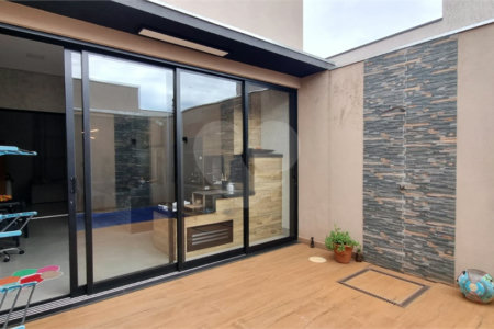 Casa à venda com 3 quartos, sendo 1 suíte, no condomínio Villas Mabel, Ribeirão Preto - SP