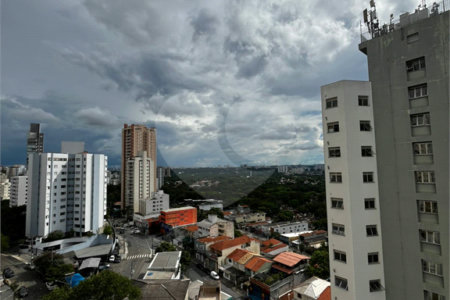 Apartamento à venda com 3 quartos, sendo 1 suíte,  em Alto da Lapa, São Paulo, SP