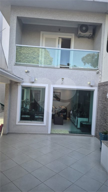 Sobrado à venda com 3 quartos, sendo 1 suíte, em Tremembé, São Paulo, SP