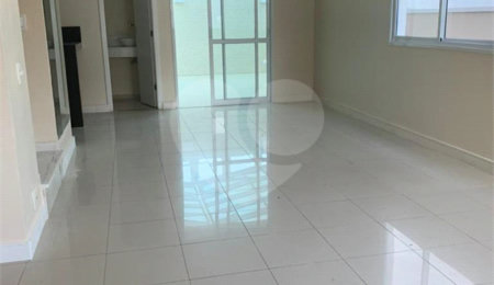 Casa à venda com 3 quartos, sendo 1 suíte,  no condomínio Vivaldi Residencial, Mogi das Cruzes - SP