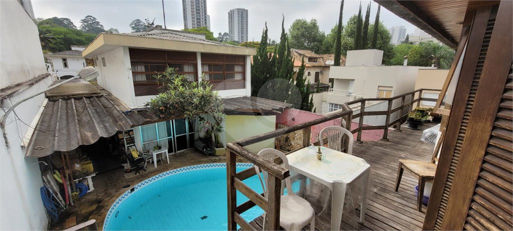 Casa à venda ou para alugar com 3 quartos, sendo 2 suítes, em Alto da Boa Vista, São Paulo, SP