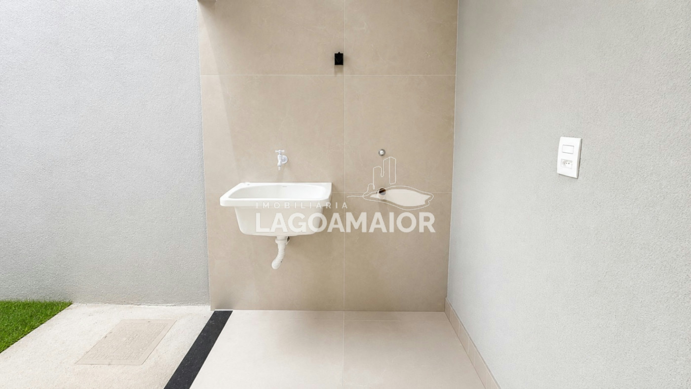 Casa à venda com 3 quartos, sendo 1 suíte,  em Jardim dos Ipês, Três Lagoas, MS