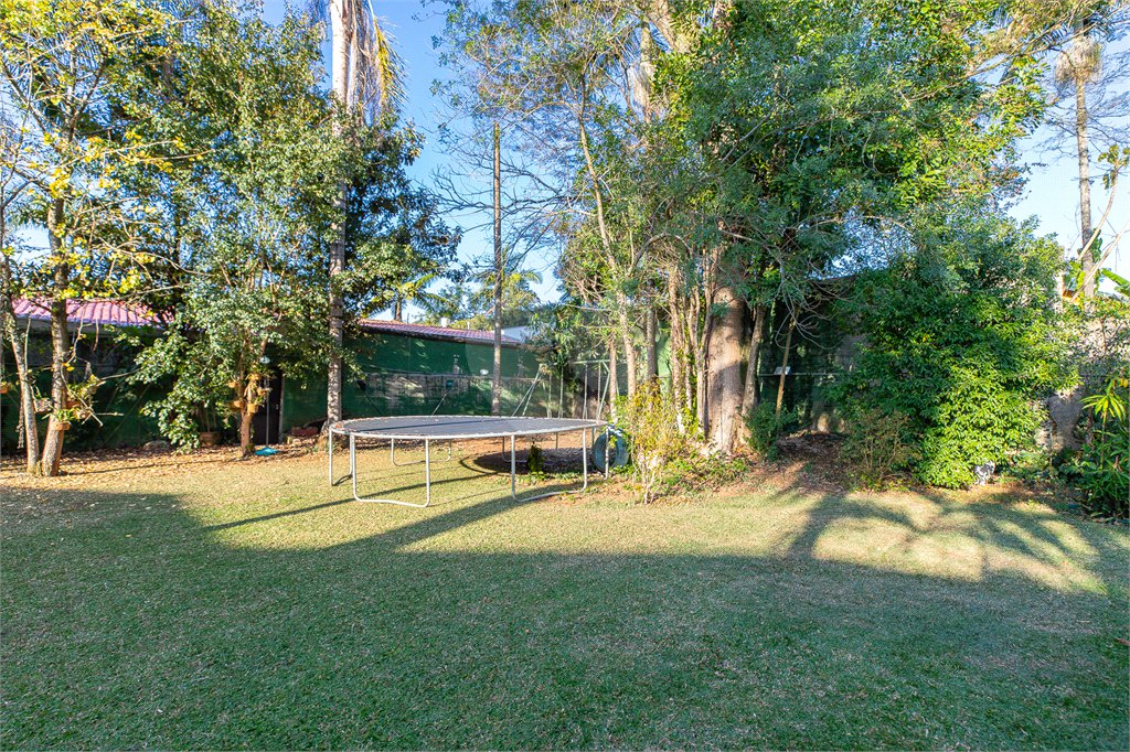 Casa Térrea à venda com 5 quartos, sendo 3 suítes, em Jardim Marajoara, São Paulo, SP