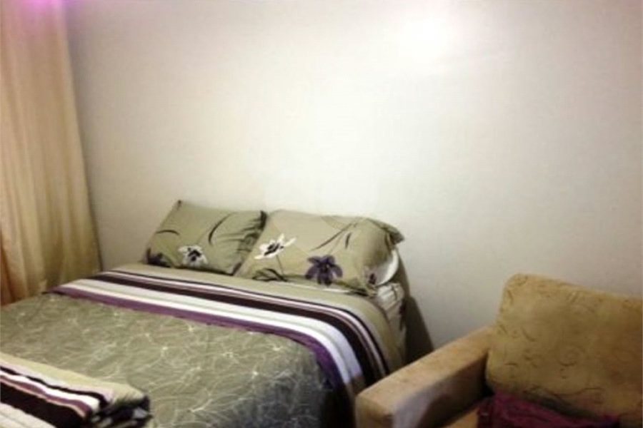 Casa à venda com 3 quartos, sendo 1 suíte, no condomínio Residencial Água Fria, São Paulo - SP