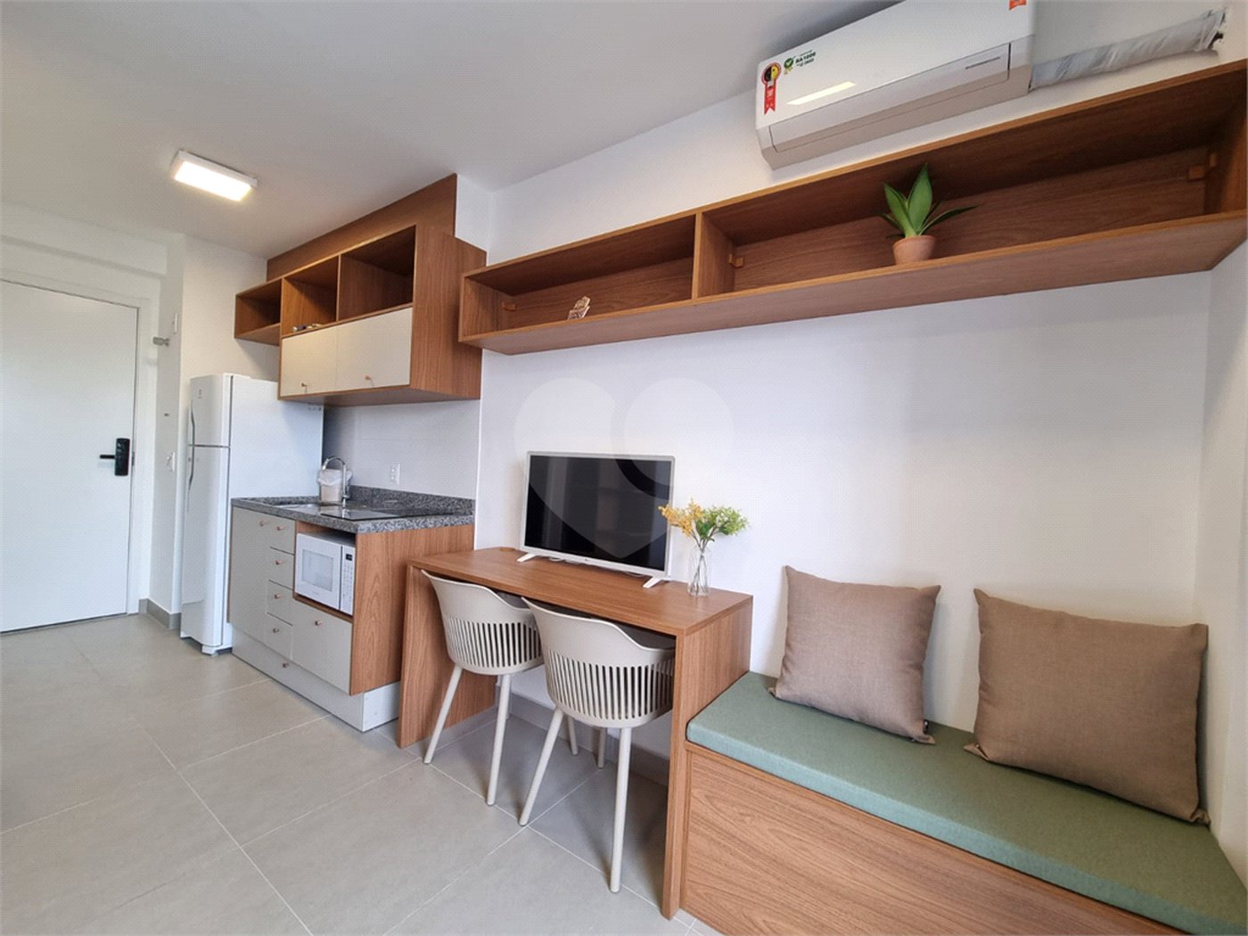 Apartamento à venda ou para alugar com 1 quarto em Pinheiros, São Paulo, SP