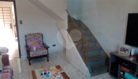 Casa à venda com 3 quartos, sendo 1 suíte,  em Vila Medeiros, São Paulo, SP