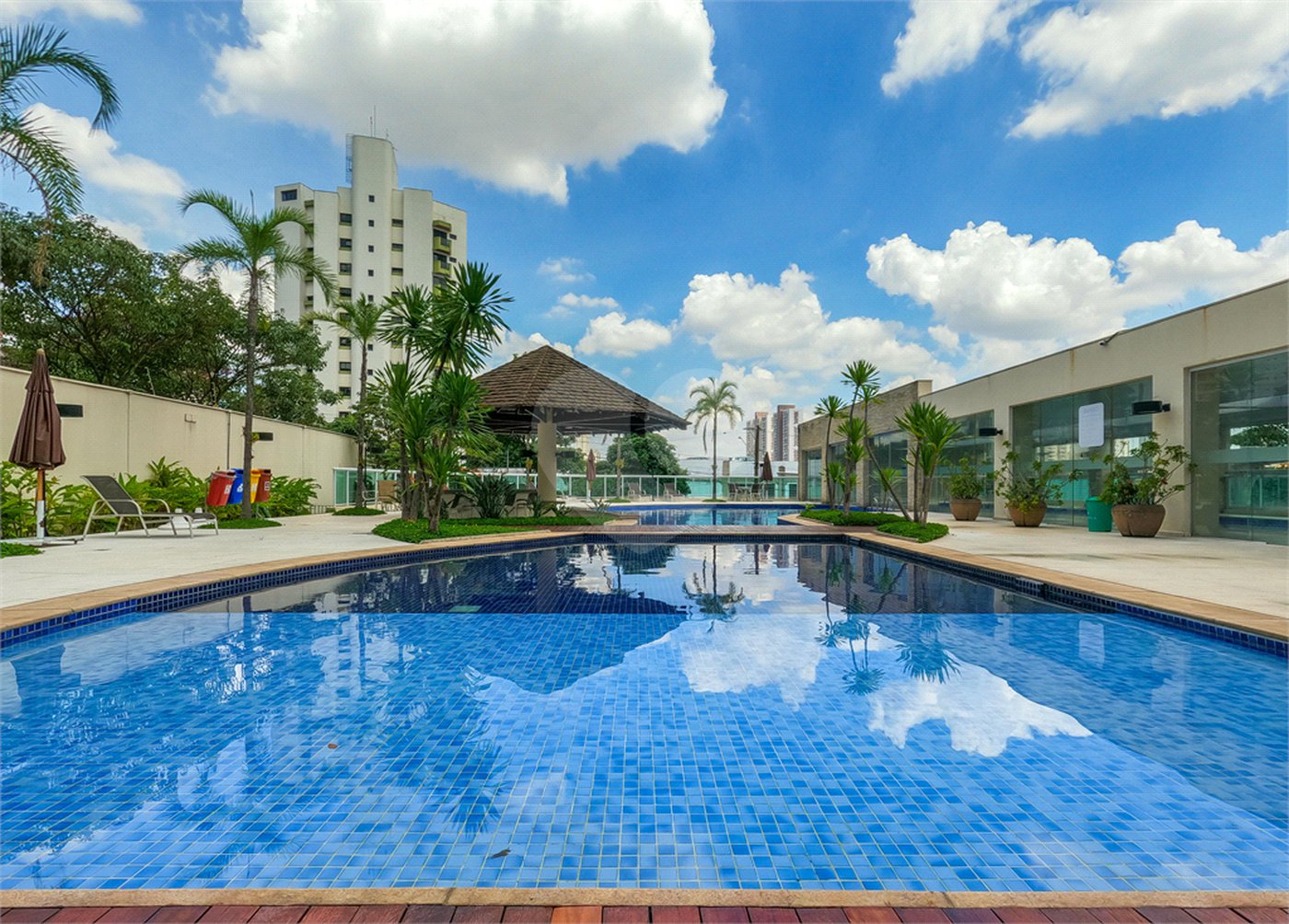 Apartamento à venda com 3 quartos, sendo 1 suíte, em Vila Olímpia, São Paulo, SP