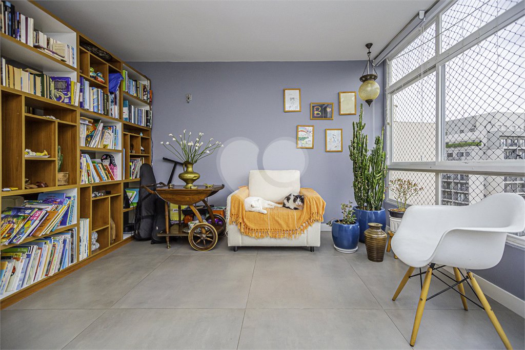 Apartamento à venda com 3 quartos, sendo 1 suíte, em Perdizes, São Paulo, SP