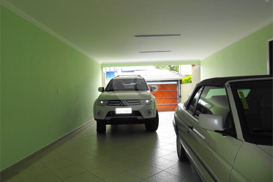Sobrado à venda com 4 quartos, sendo 2 suítes, em Horto, São Paulo, SP