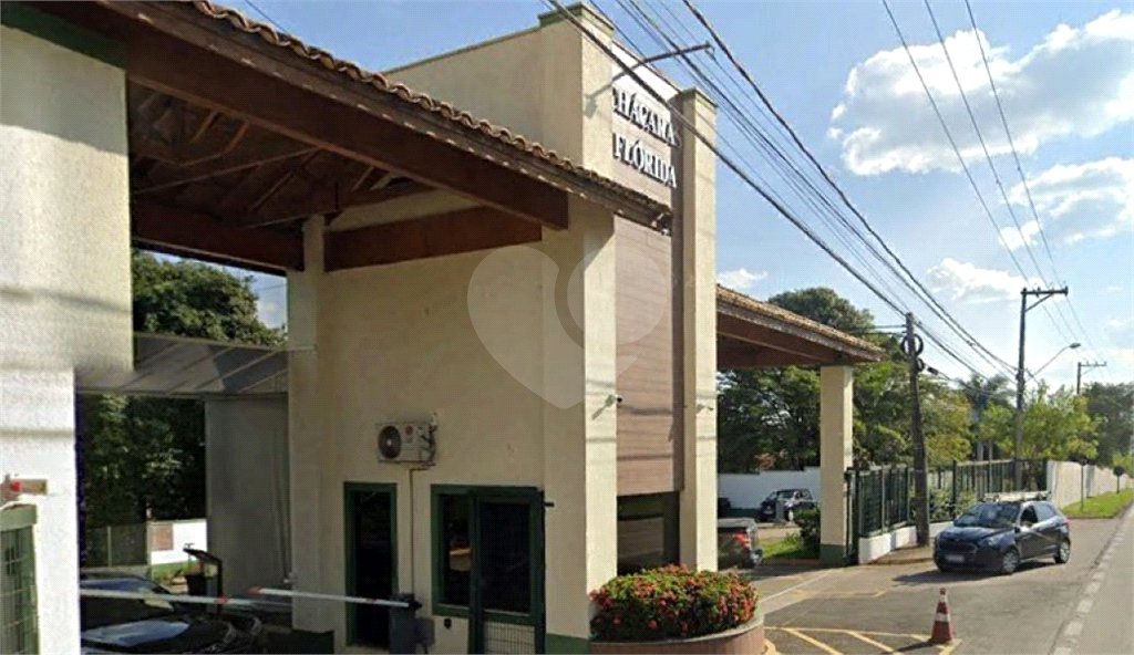 Casa à venda com 5 quartos, sendo 4 suítes, no condomínio Chácaras Flórida, Itu - SP