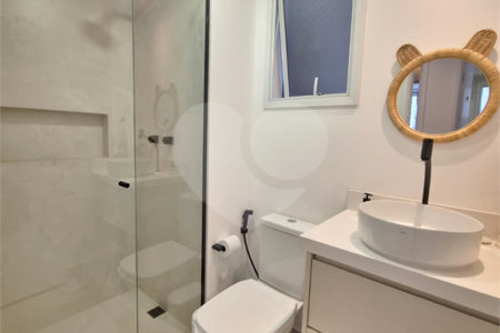 Apartamento à venda com 3 quartos, sendo 1 suíte,  em Vila Andrade, São Paulo, SP