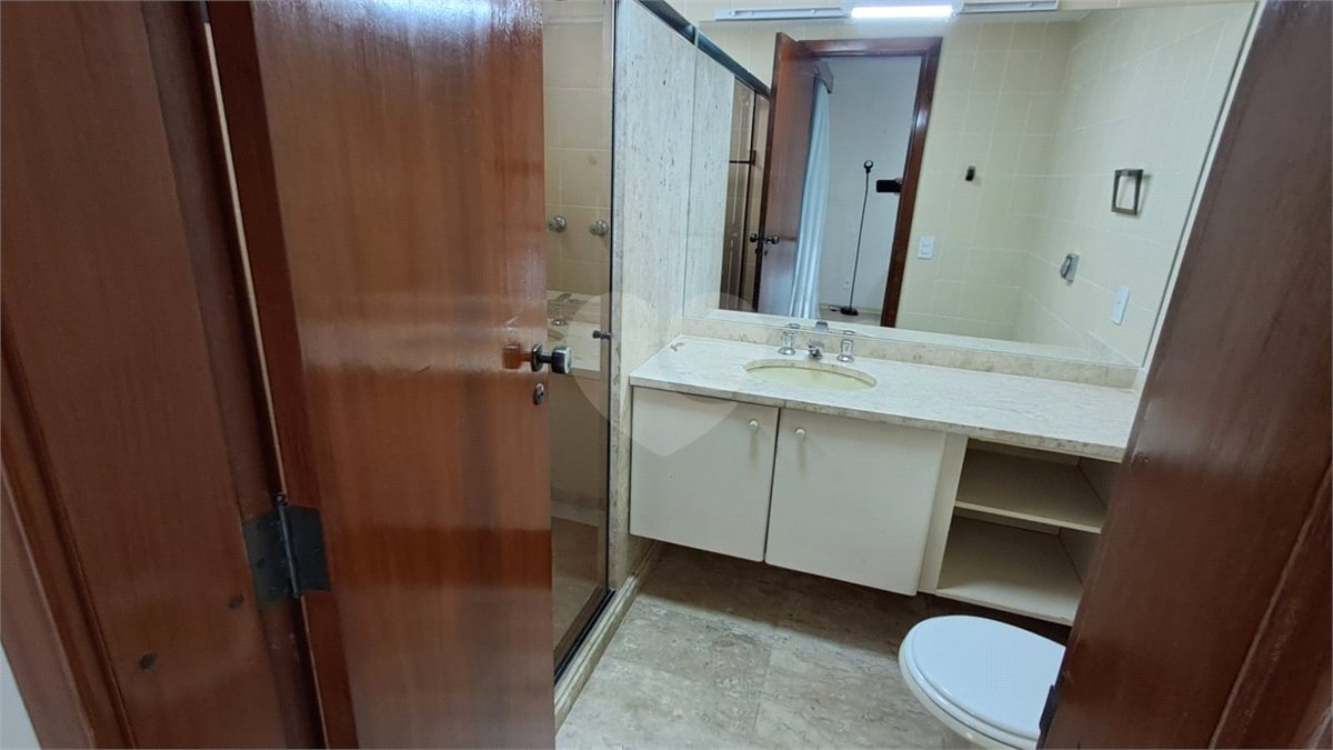 Apartamento para alugar com 4 quartos, sendo 3 suítes, em Santo Amaro, São Paulo, SP