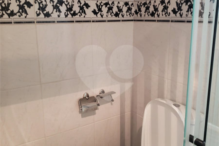 Casa à venda com 4 quartos, sendo 1 suíte,  em Vila Oliveira, Mogi das Cruzes, SP
