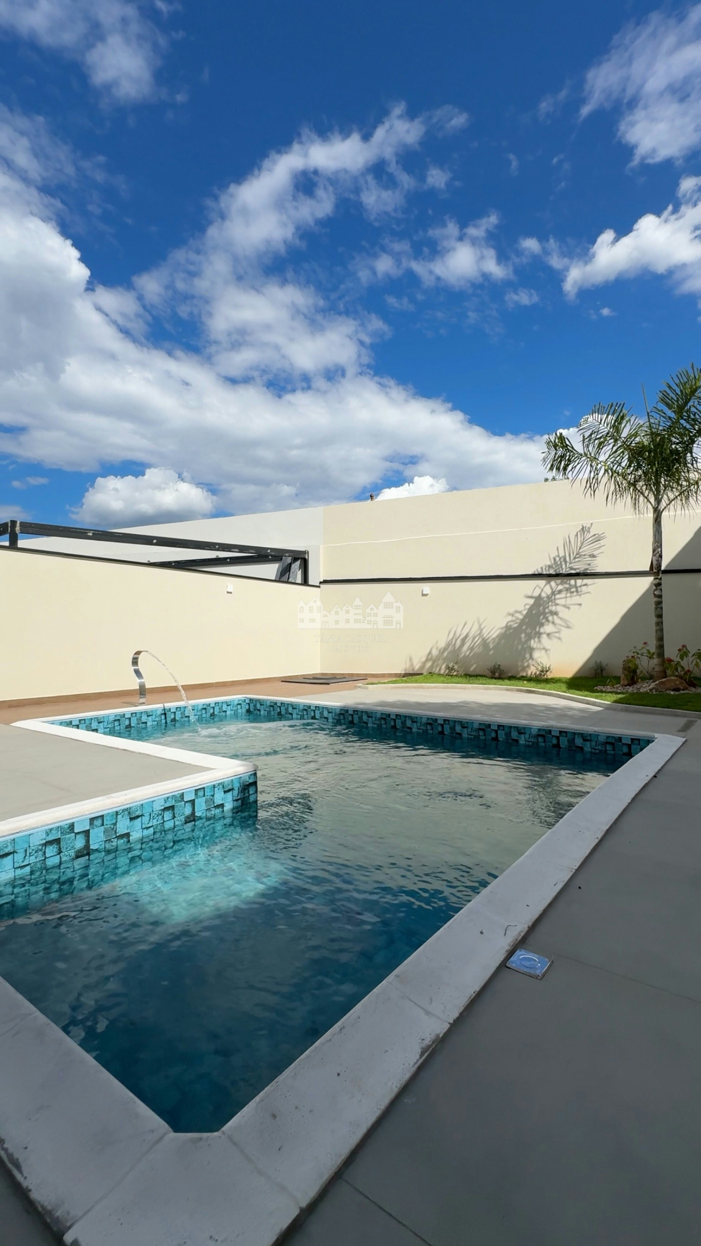 Casa térrea à venda com 3 suítes, em Nova Gardênia, Atibaia - SP