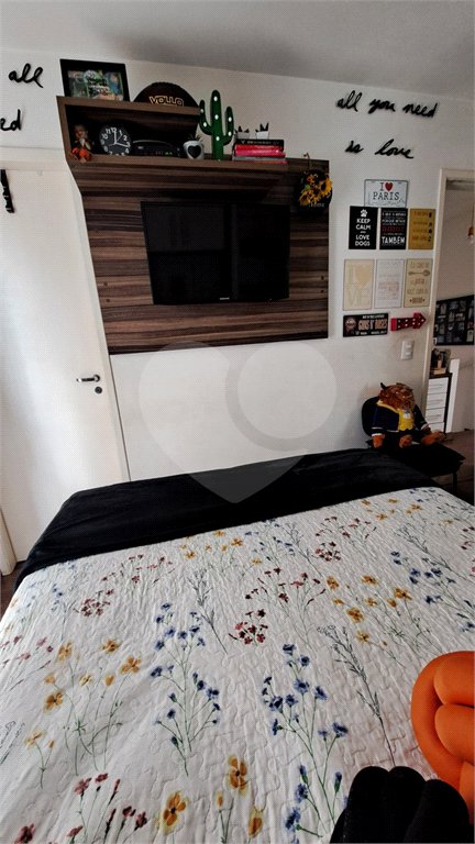 Casa à venda com 3 quartos, sendo 1 suíte,  no condomínio Moradas do Horto, São Paulo - SP