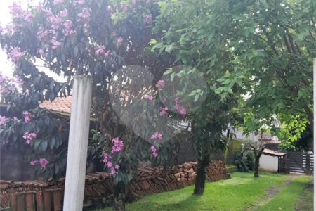 Casa à venda com 4 quartos, sendo 3 suítes,  em Vila Áurea, Poá, SP