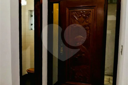Casa à venda com 4 quartos, sendo 2 suítes, em Jardim São Bento, São Paulo, SP