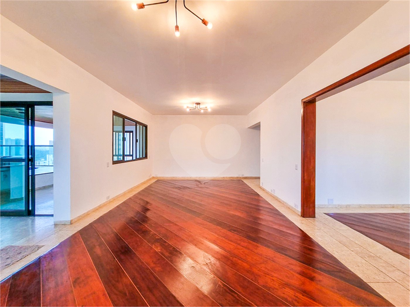 Apartamento à venda com 4 suítes em Vila Suzana, São Paulo, SP