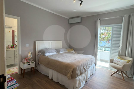 Casa à venda com 4 suítes no condomínio Jardim das Palmeiras, Vinhedo - SP