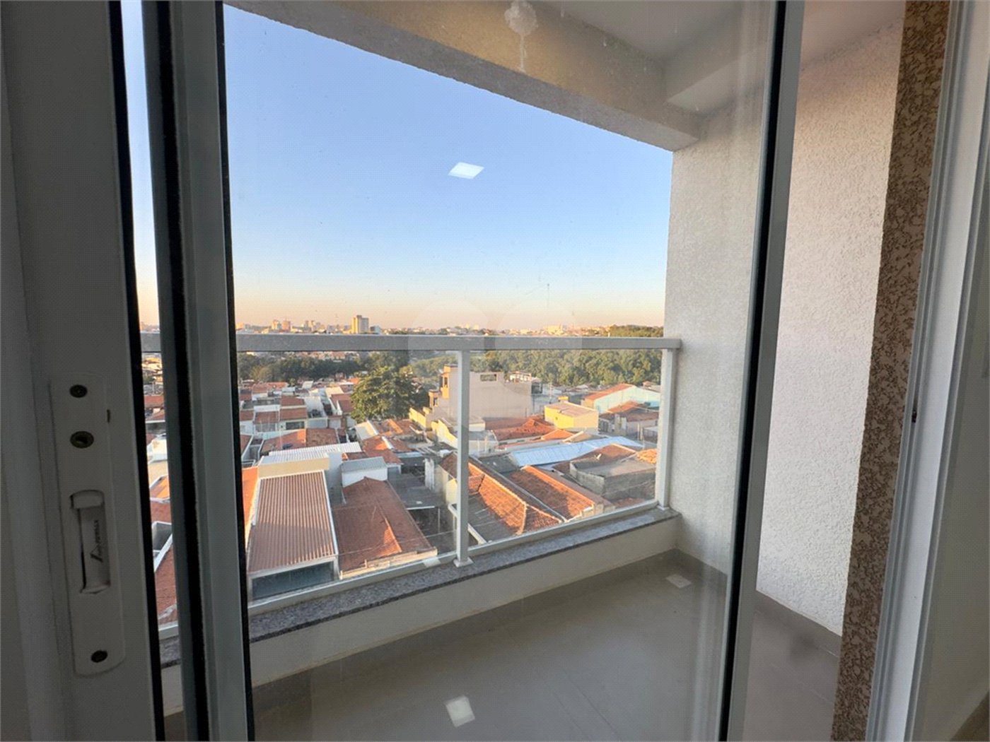 Apartamento para alugar com 2 quartos, sendo 1 suíte, em Vila Hortência, Sorocaba, SP
