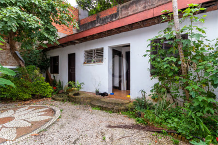 Casa Térrea à venda com 4 quartos, sendo 1 suíte, em Parque Jabaquara, São Paulo, SP