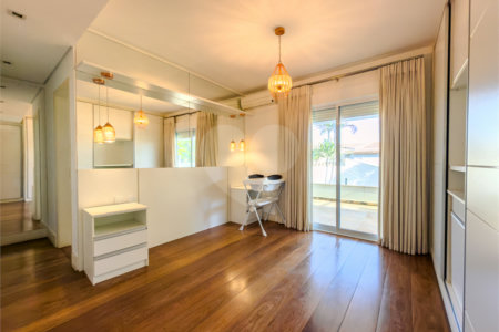 Casa à venda com 4 suítes no condomínio Villa Borghese, Indaiatuba - SP
