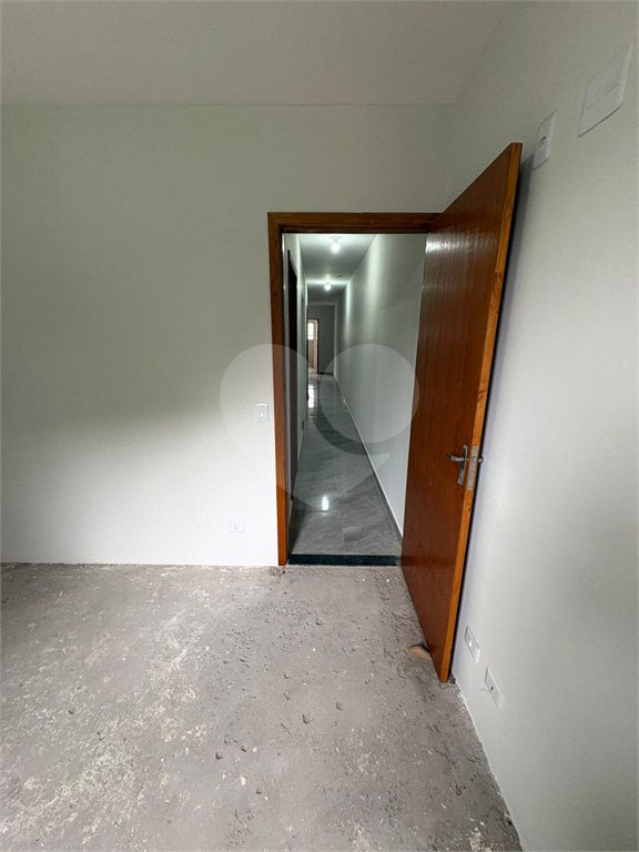Casa à venda com 3 quartos, sendo 1 suíte, no condomínio Felipe Camarao, Poá - SP