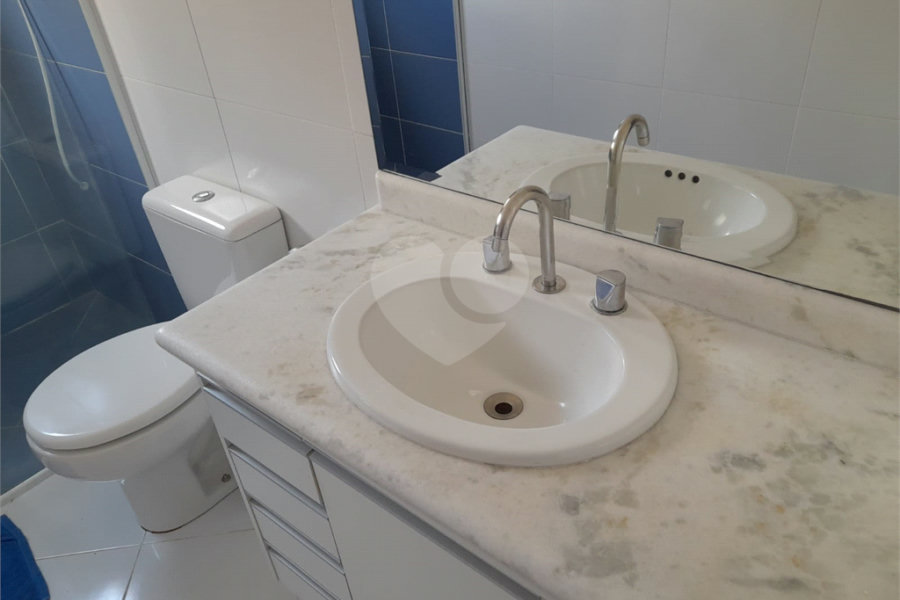 Sobrado à venda com 4 quartos, sendo 1 suíte, em Chora Menino, São Paulo, SP