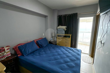 Apartamento à venda com 2 quartos, sendo 1 suíte,  em Boqueirão, Praia Grande, SP