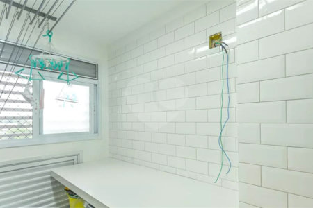 Apartamento à venda com 3 quartos, sendo 1 suíte, em Vila Anastácio, São Paulo, SP