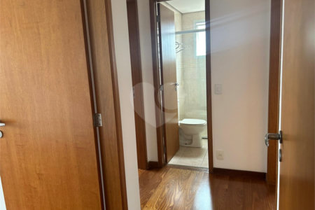 Apartamento para alugar com 3 quartos, sendo 1 suíte, em Pinheiros, São Paulo, SP