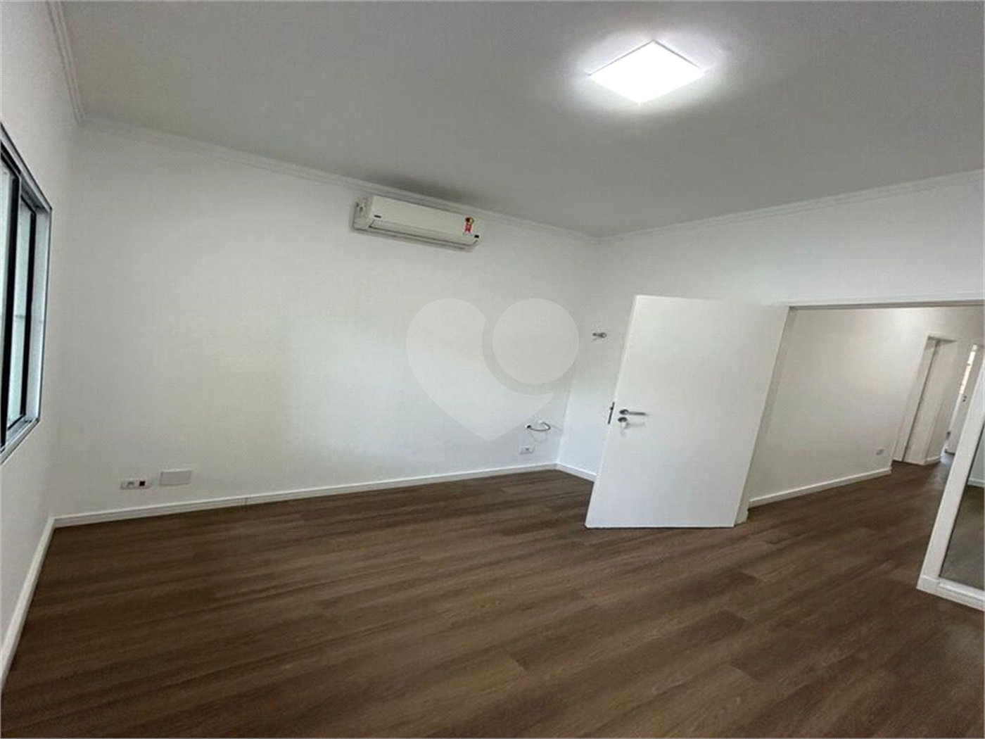 Casa para alugar com 5 quartos, sendo 2 suítes, em Vila Olímpia, São Paulo, SP