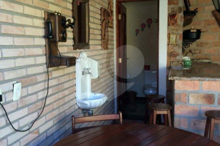 Sobrado à venda com 5 quartos, sendo 4 suítes,  em Vila Mazzei, São Paulo, SP