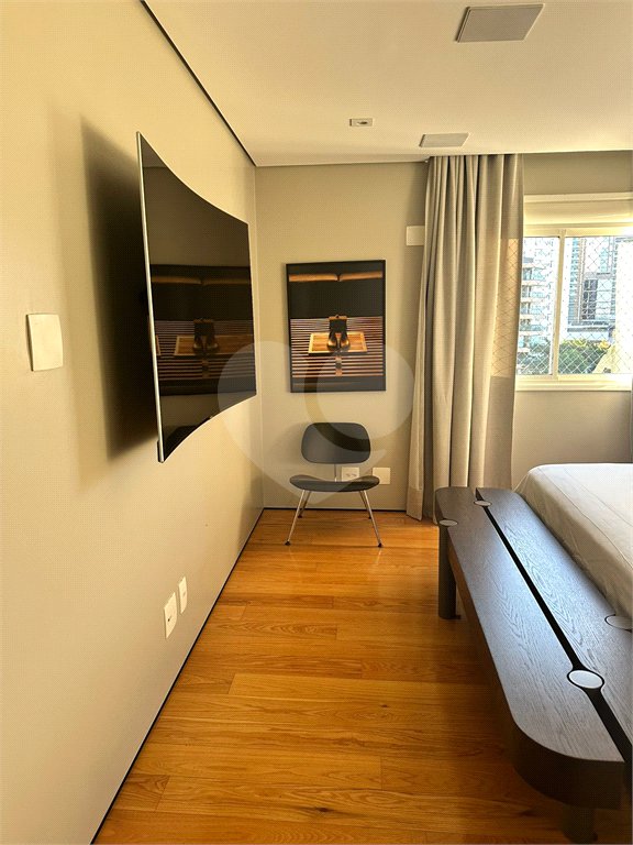 Apartamento à venda com 4 quartos, sendo 3 suítes, em Alto de Pinheiros, São Paulo, SP