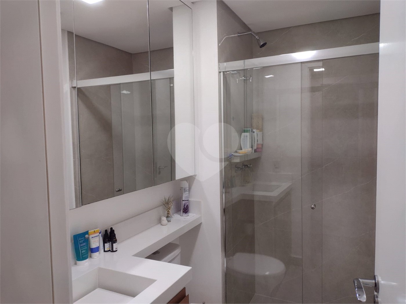 Apartamento à venda com 3 quartos, sendo 1 suíte,  em Campo Grande, São Paulo, SP