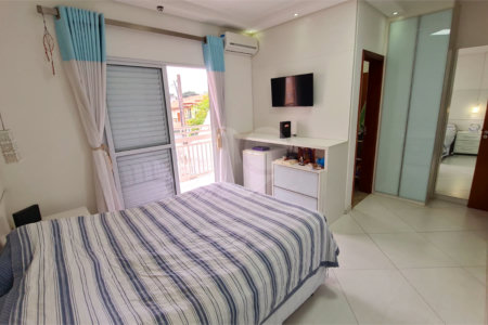 Sobrado à venda com 3 quartos, sendo 1 suíte,  em Jardim Leocádia, Sorocaba, SP