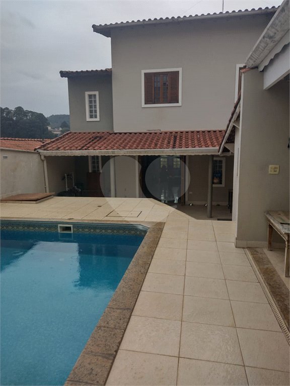 Sobrado à venda com 4 quartos, sendo 1 suíte,  em Palmas do Tremembé, São Paulo, SP