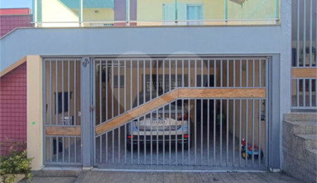 Sobrado à venda com 3 quartos, sendo 1 suíte,  em Cidade Continental, São Paulo, SP